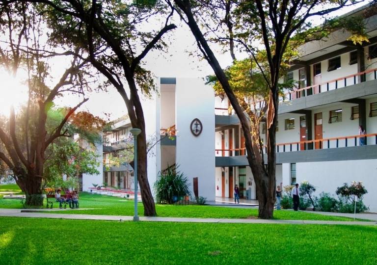 UNIVERSIDAD DE PIURA 1